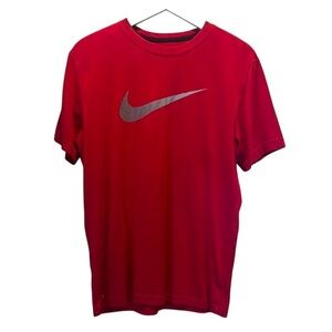 Nike Men's Red Swoosh DriFit T-Shirt Size Medium